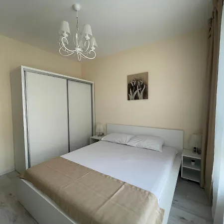 Deluxe South Bay Apartment