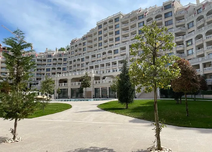 Deluxe South Bay Varna