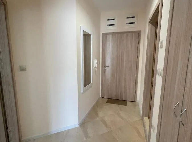 Deluxe South Bay * Varna