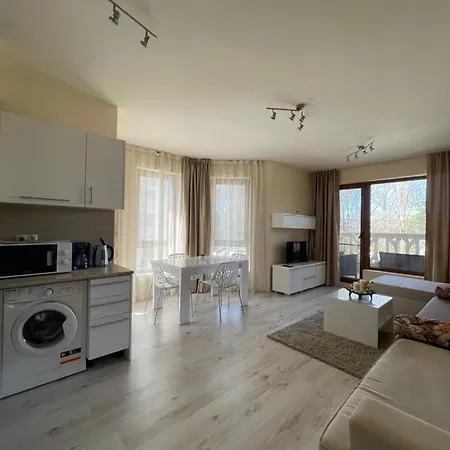 Deluxe South Bay Varna
