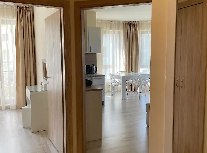 Deluxe South Bay Apartment