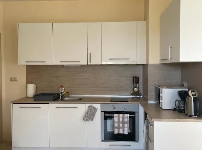 Deluxe South Bay Apartment